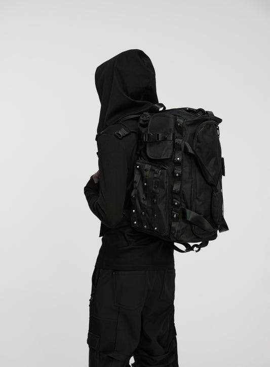 Schwarze, große Tasche TECHWEAR TROOPER TRANSFORMER BAG im Cyberpunk-Style mit vielen Details von Punk Rave