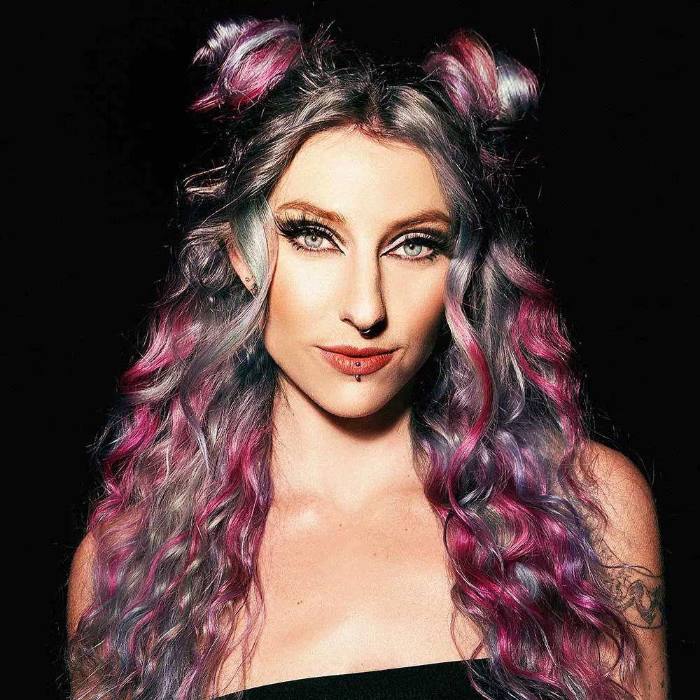 FärbebeispielLOVED DARK PINK Haartönung Attitude