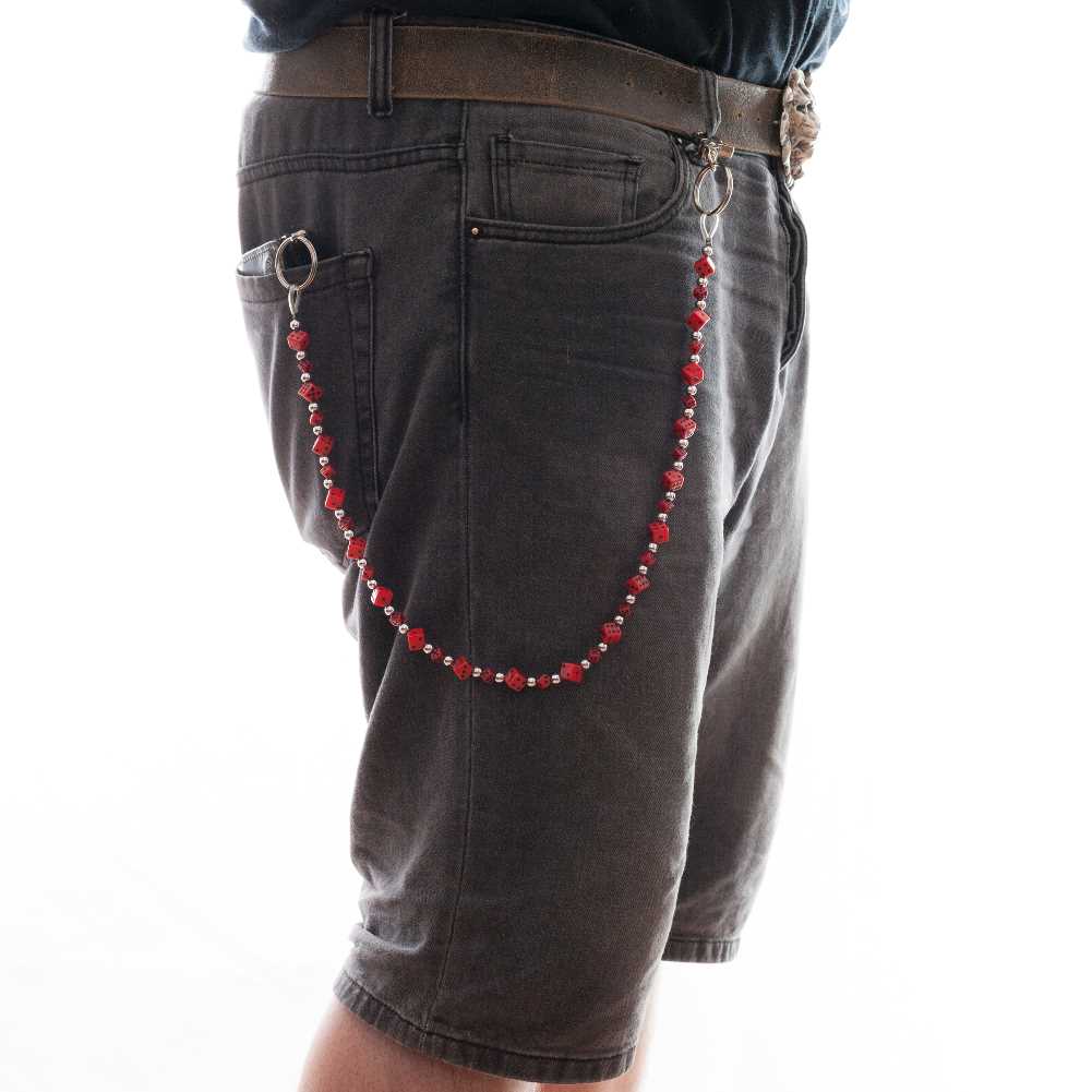 Silberfarbende Rockabilly Würfelkette Rot mit kleinen roten Würfeln mit schwarzen Punkten im 3D-Design