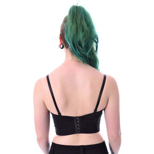 Schlichte Rückseite CORSET SPIKE BRA mit vielen, silberfarbenden Nieten von Poizen Industries