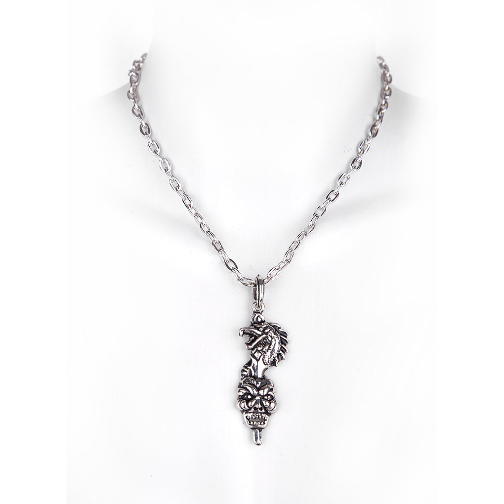 Silberfarbende Kette Monster Mask mit Abstraktem Anhänger eines Schwertes das durch eine Maske sticht und einem Seemonster