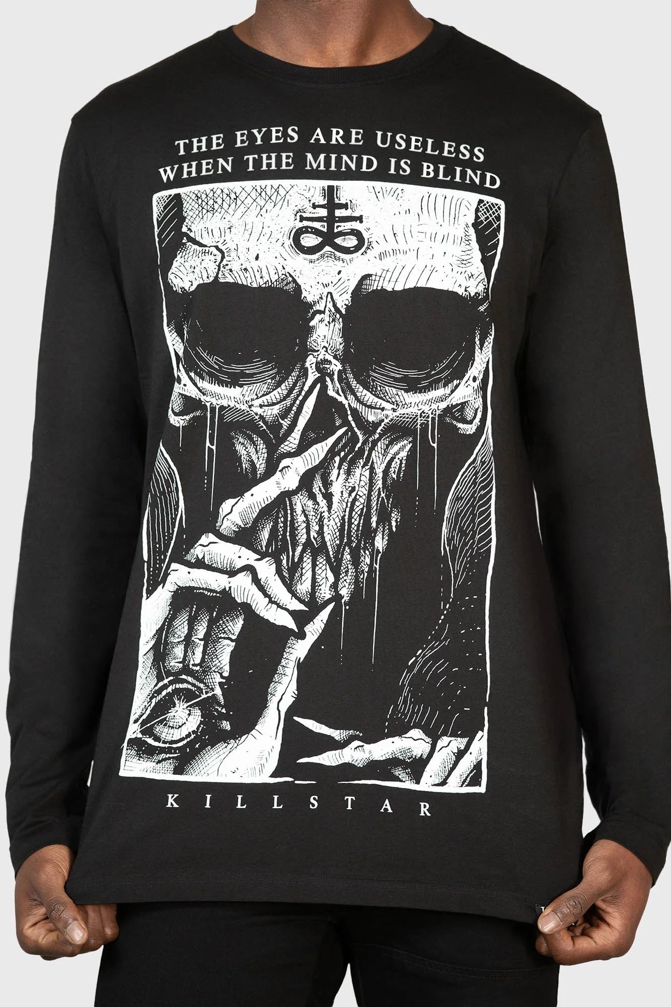 Schwarzes Long Sleeve Shirt von Killstar mit weißem, großem Skull-Print und Aufschrif