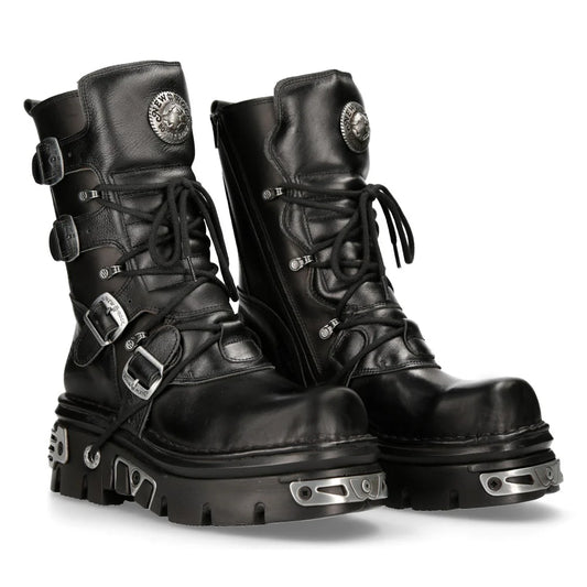 Schwarzer Stiefel aus Leder BOOTS REAKTOR BASIC mit vielen silberfarbenen Stahlelementen und Schnallen von NEW ROCK
