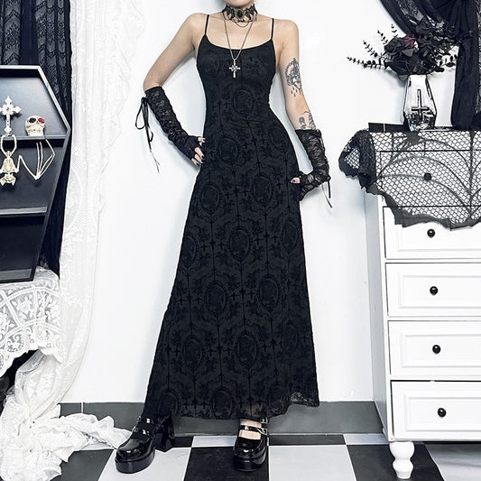 Schwarzes Kleid Coffin Dress mit Skelettkopfmuster von Moon Attic