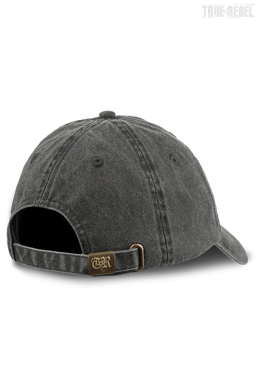 Graue Kappe FCK NZS Cap Washed Black mit kleiner, rosaner Stickerei von True Rebel
