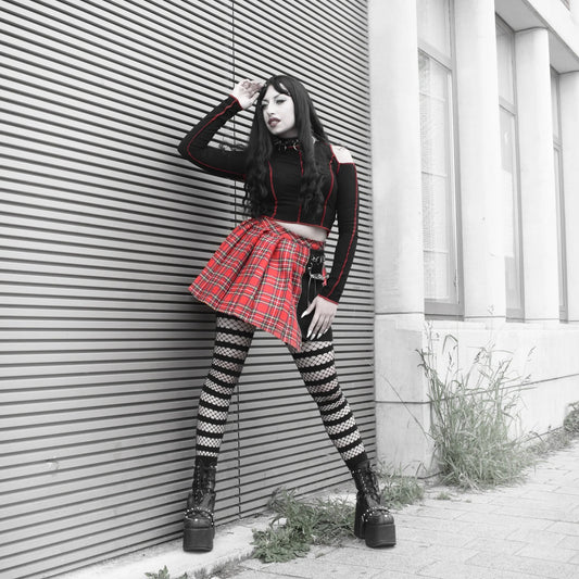 Schwarze Fishnet Opaque Stripe Tights in gestreifetn Fischnetzdesign von Pamela Mann