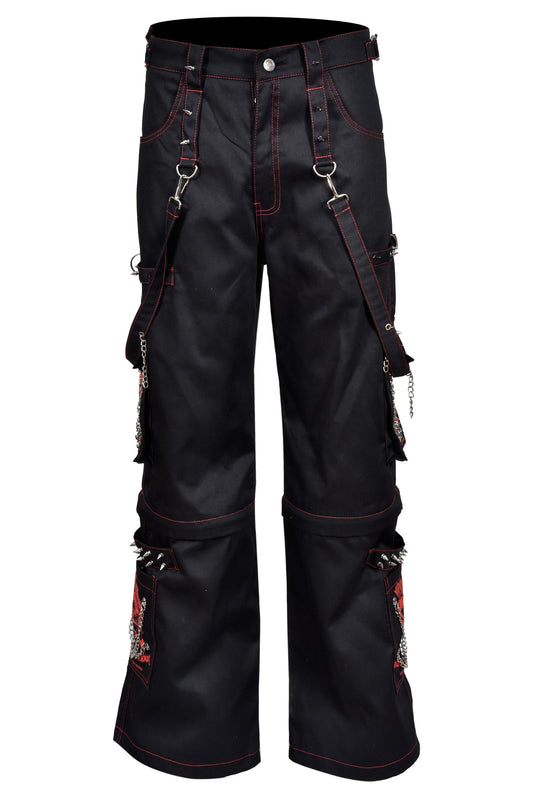 Schwarze Hose RED SPIKE PANTS mit rotem Colours-Skull-Print auf Taschen, sowie vielen Nieten, Ketten und Riemen mit Colours Branding