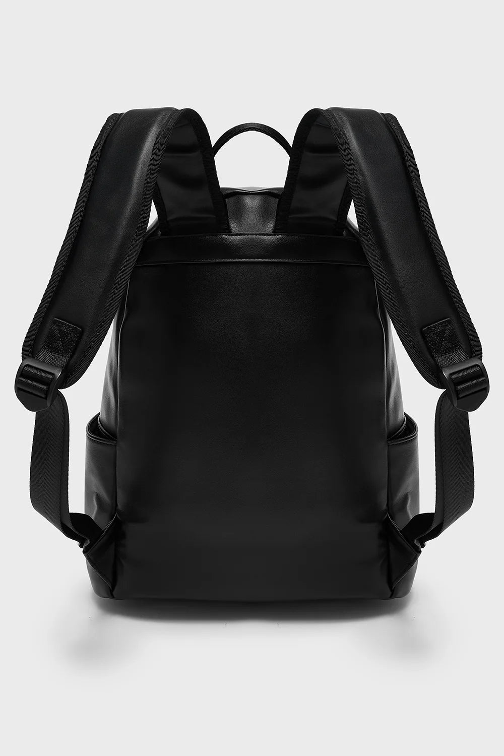 Schwarzer Rucksack KEEP AWAY BACKPACK mit the Exorcist Print von Killstar