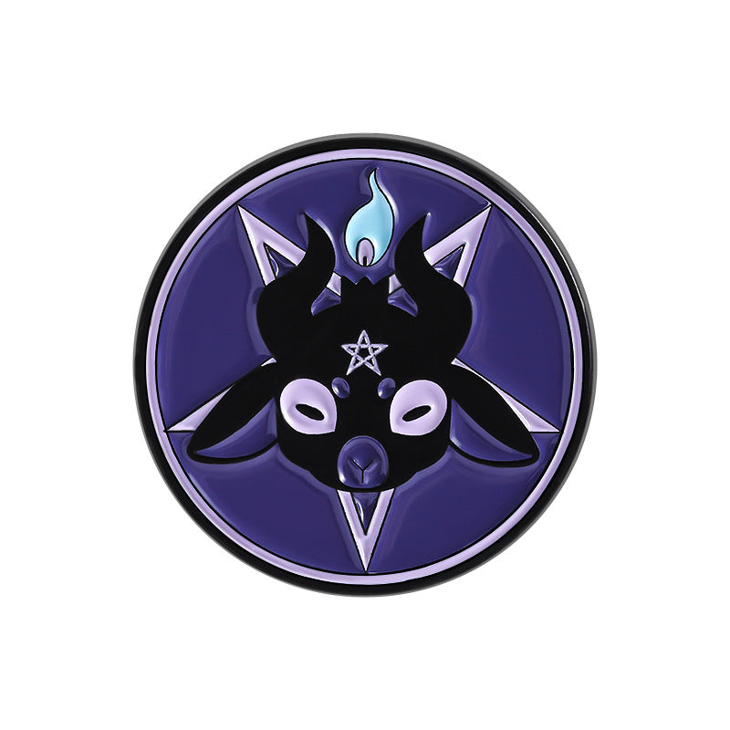 Kleiner Emaille-Anstecker PURPLE BAPHOMET ENAMEL PIN von Moon Attic