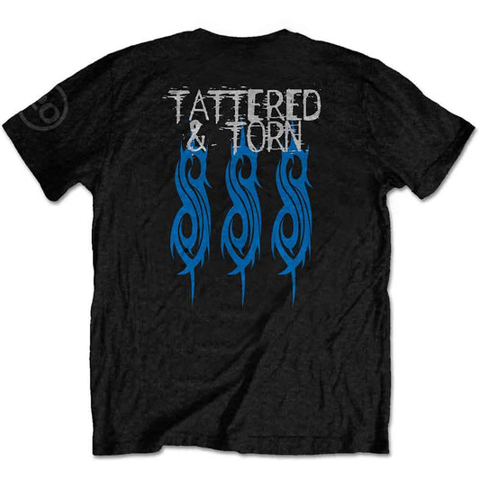 Lizensiertes Slipknot Tattered And Torn Bandshirt im blauen Design mit Bandfotoprint auf der Vorderseite und drei Logos sowie Aufschrift 'Tattered And Torn' auf der Rückseite