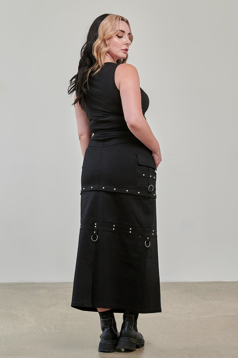 Schwarzes Oberteil DARK VIXEN TOP mit Zierketten von Banned