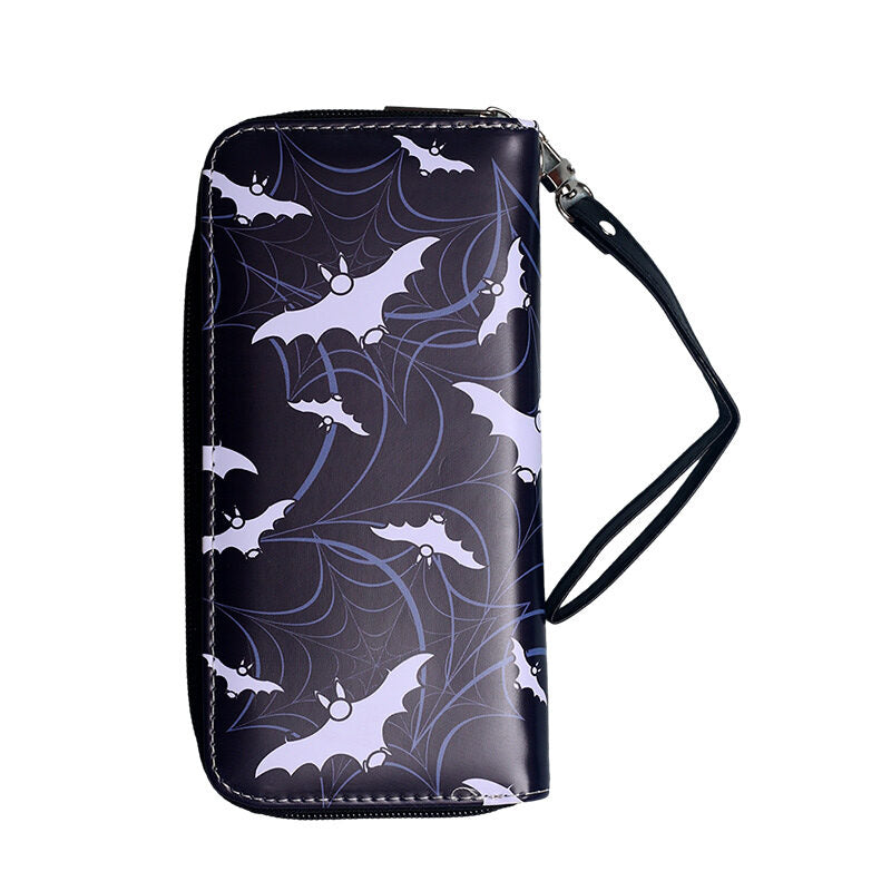 Großes, schwarzes Portemonnaie PURPLE BATS WALLET mit lilafarbenem Fledermaus- und Spinnennetzprint von Moon Attic