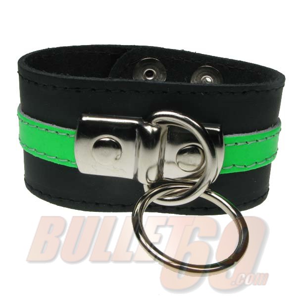 Breites Armband Ring green mit grünem Streifen und Ring in der Mitte von Bullet69