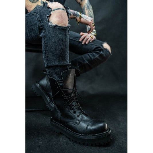 Schuh am Fuß, halboffen