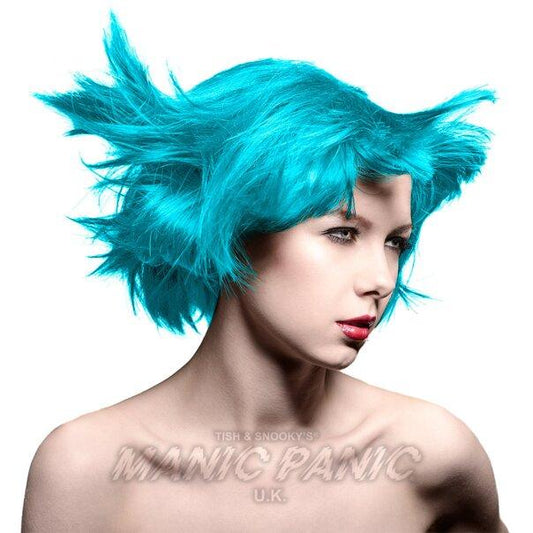 Farbbeispiel ATOMIC TURQUOISE Haartönung Manic Panic