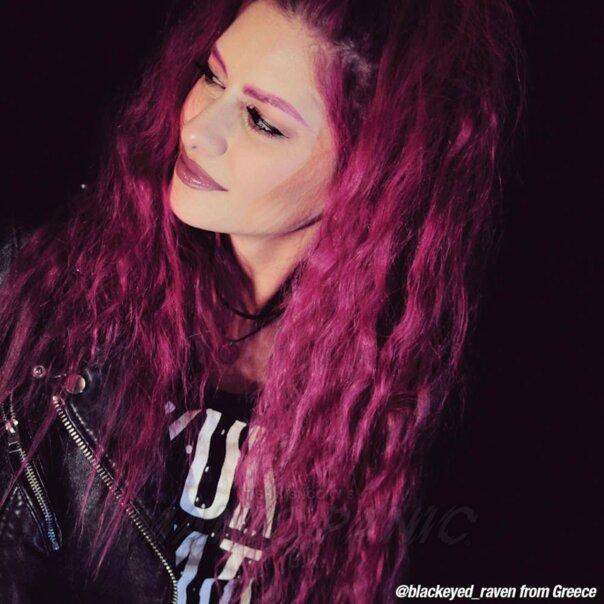 Foto von gefärbten Haaren FUSCHIA SHOCK Haartönung Manic Panic