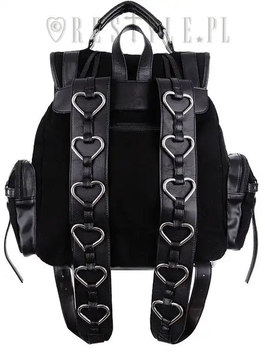 Rucksack in quadratischer Form
Hergestellt aus strapazierfähigem Synthetikmaterial mit Kunstlederriemen.
Der Rucksack ist komplett mit Stahlherzen verziert.
Sie befinden sich auf der Vorderseite des Rucksacks, auf den Seitentaschen und auch auf den gesamten Armschlaufen (18 auf jedem Rucksack).
Deshalb sieht Bacpack aus jeder Richtung spektakulär aus.
Die Innenseite des Rucksacks ist ebenfalls mit einem Reißverschluss gesichert.
Innenfutter mit Reißverschlusstasche und einer kleineren Tasche.
Projekt Eufl