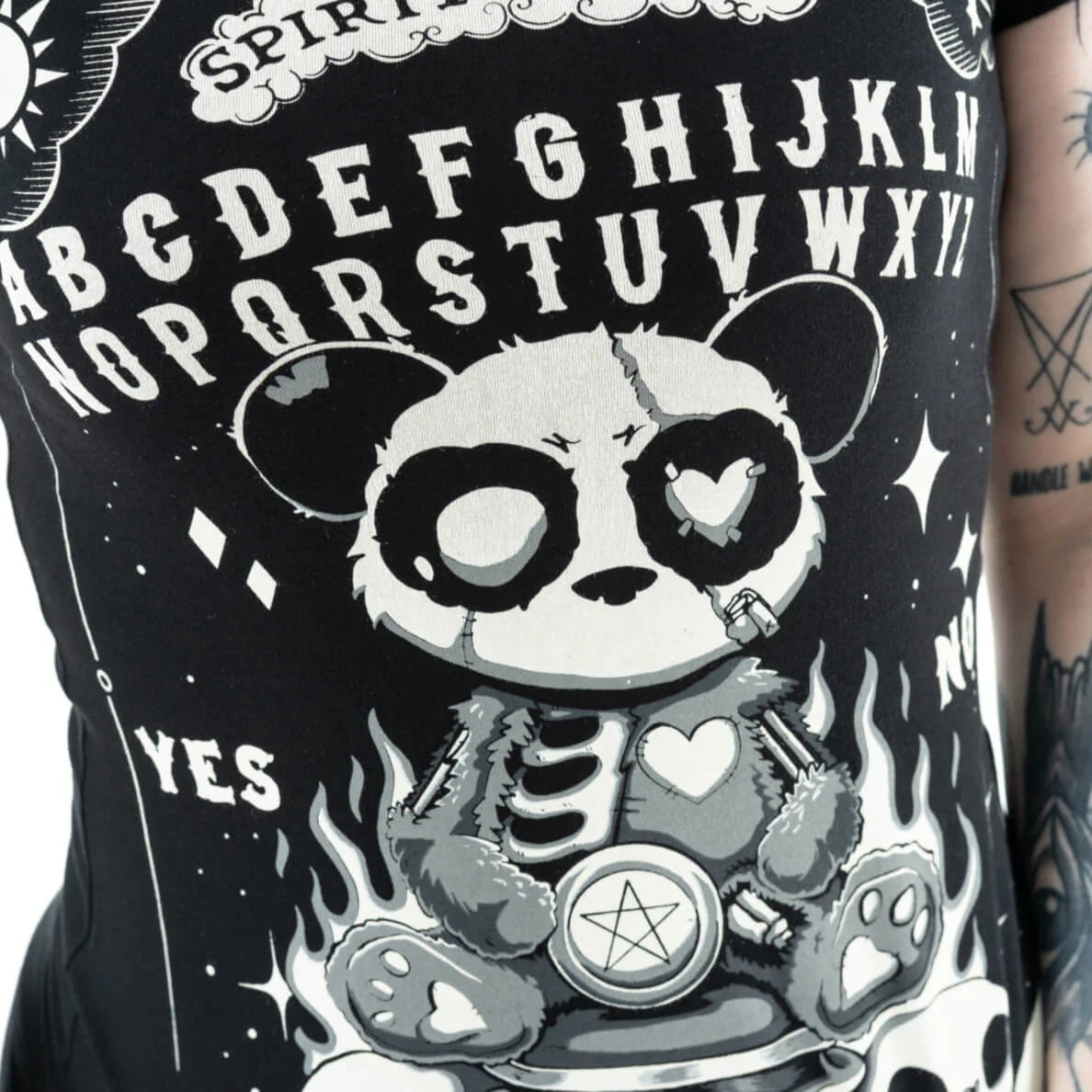 Schwarz-weißes Oberteil KP OUIJA T SHIRT mit niedlichem Pandaprint von Killer Panda