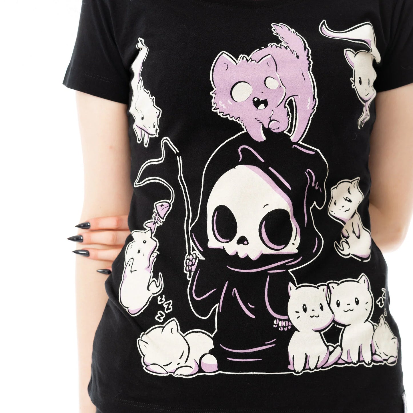 Schwarzes Oberteil NINE LIVES T SHIRT mit niedlichem Sensenmann und Katzenprint von Cupcake Cult