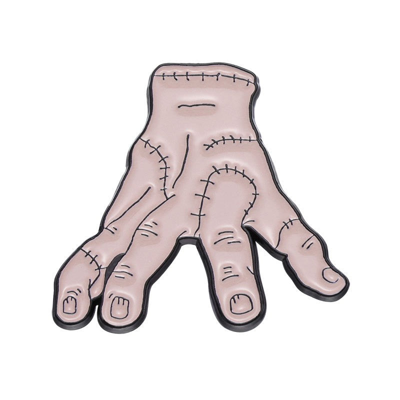 Kleiner Emaille-Anstecker EISKALTES HÄNDCHEN PIN von Moon Attic