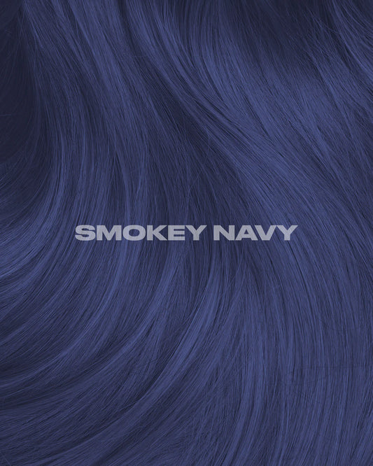 semi-permanente Haartönung Smokey Navy in dem Farbton Blau mit grauen, rauchigen Untertönen von Lunar Tides