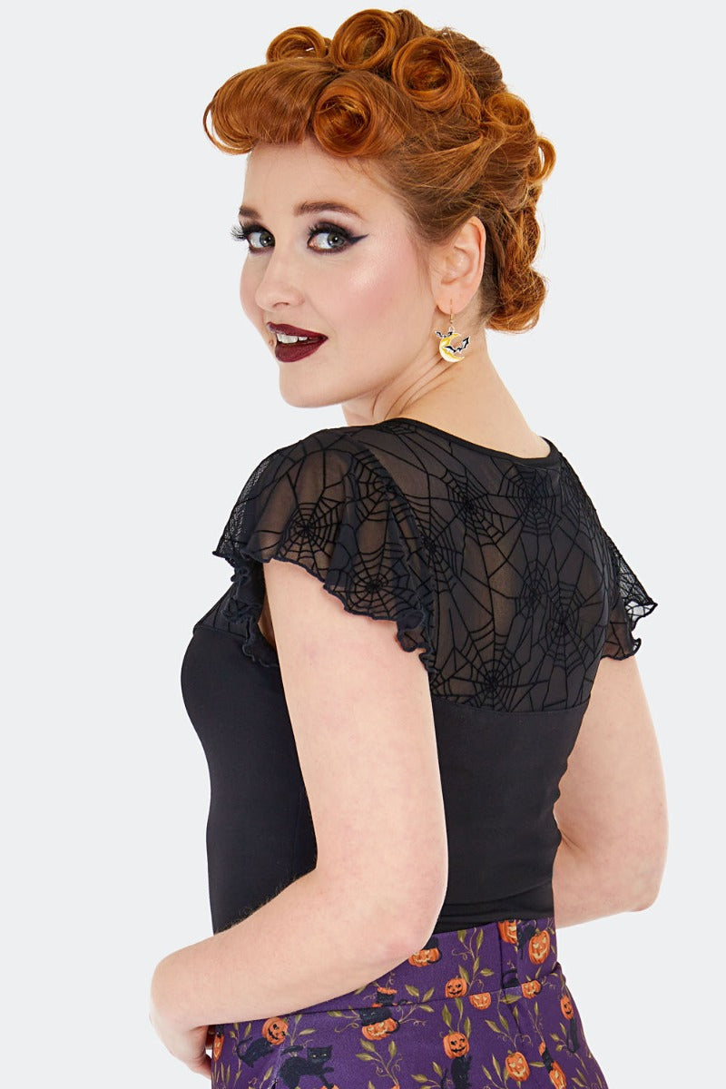 Schwarzes Oberteil Spider Web Lace Top mit Spinnennetzmuster und Mesh am Ausschnitt von Voodoo Vixen
