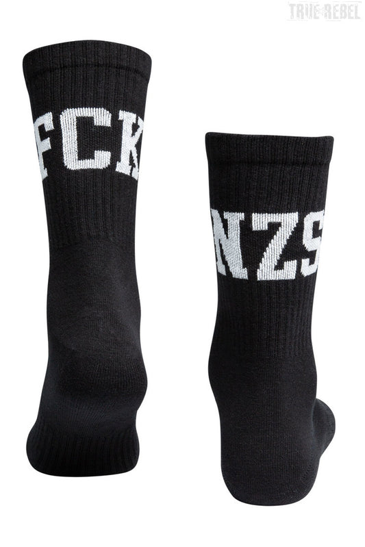 Schwarze Socks FCK NZS Black mit FCK NZS Schriftzug von True Rebel