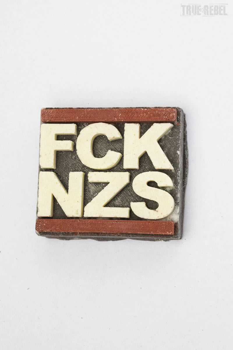 Seife in Form des klassischen FCK NZS Logo von True Rebel