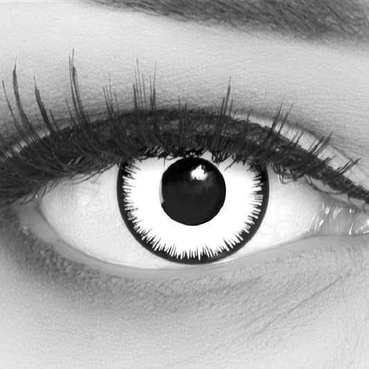 Weiße Kontaktlinse Lunatic mit schwarzem Rand von MeralenS