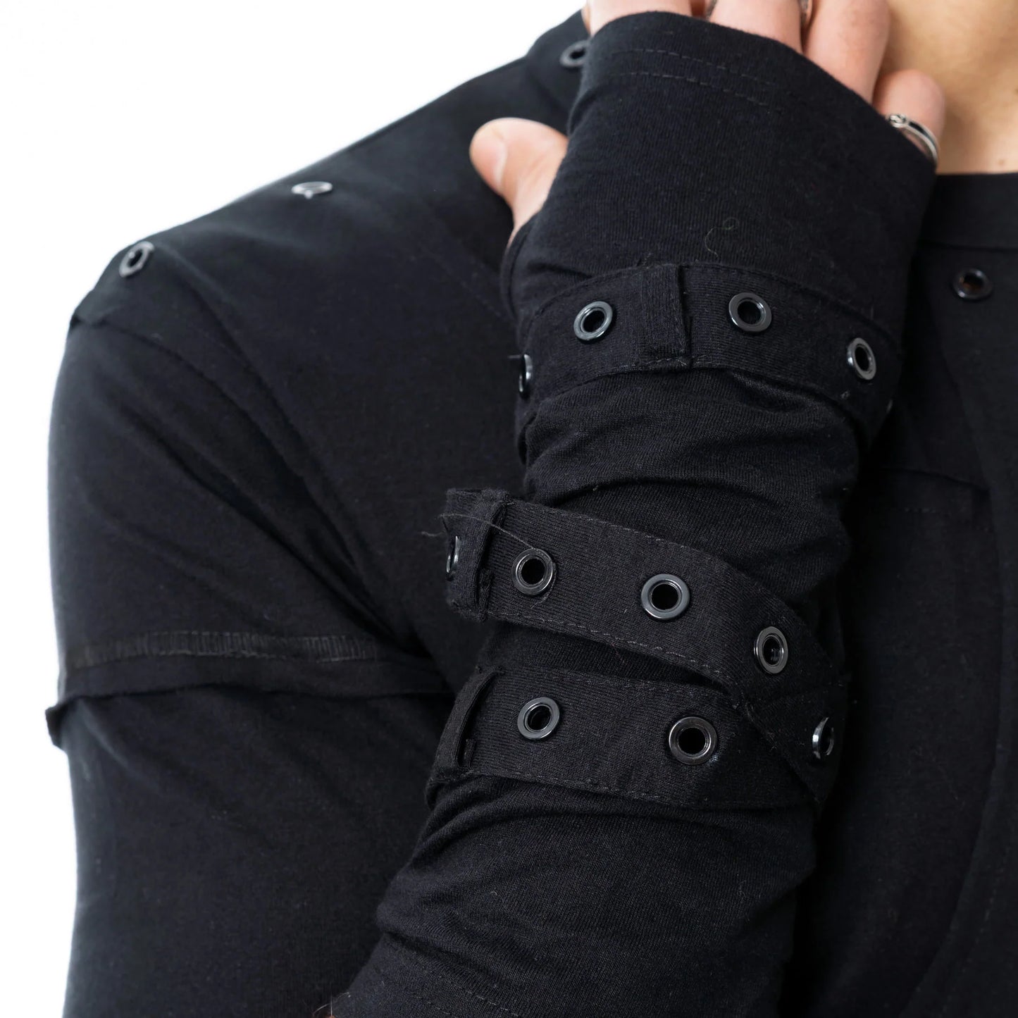 Schwarzes Oberteil ZEKE TOP mit Armstulpen von Heartless