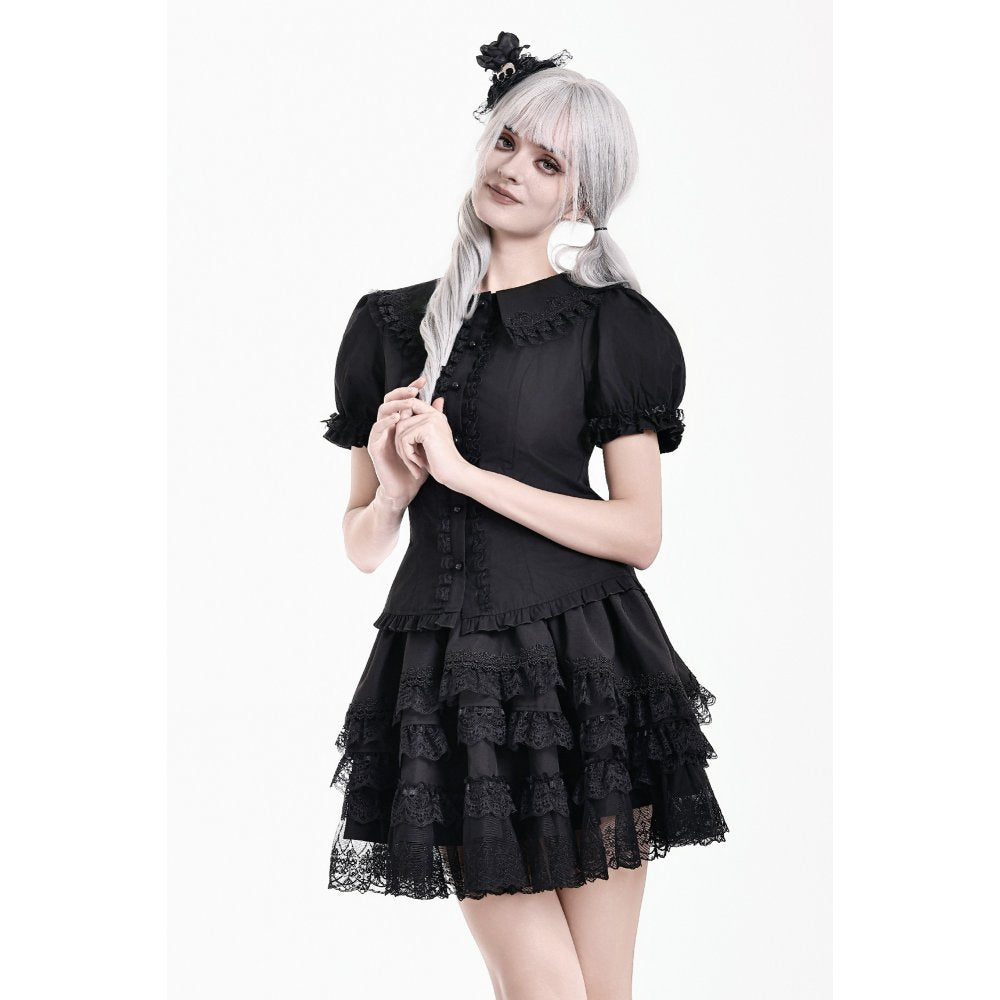 Schwarze, kurzärmlige Bluse Night Crown Doll Blouse mit Spitzenelementen und Puffärmeln von Dark In Love