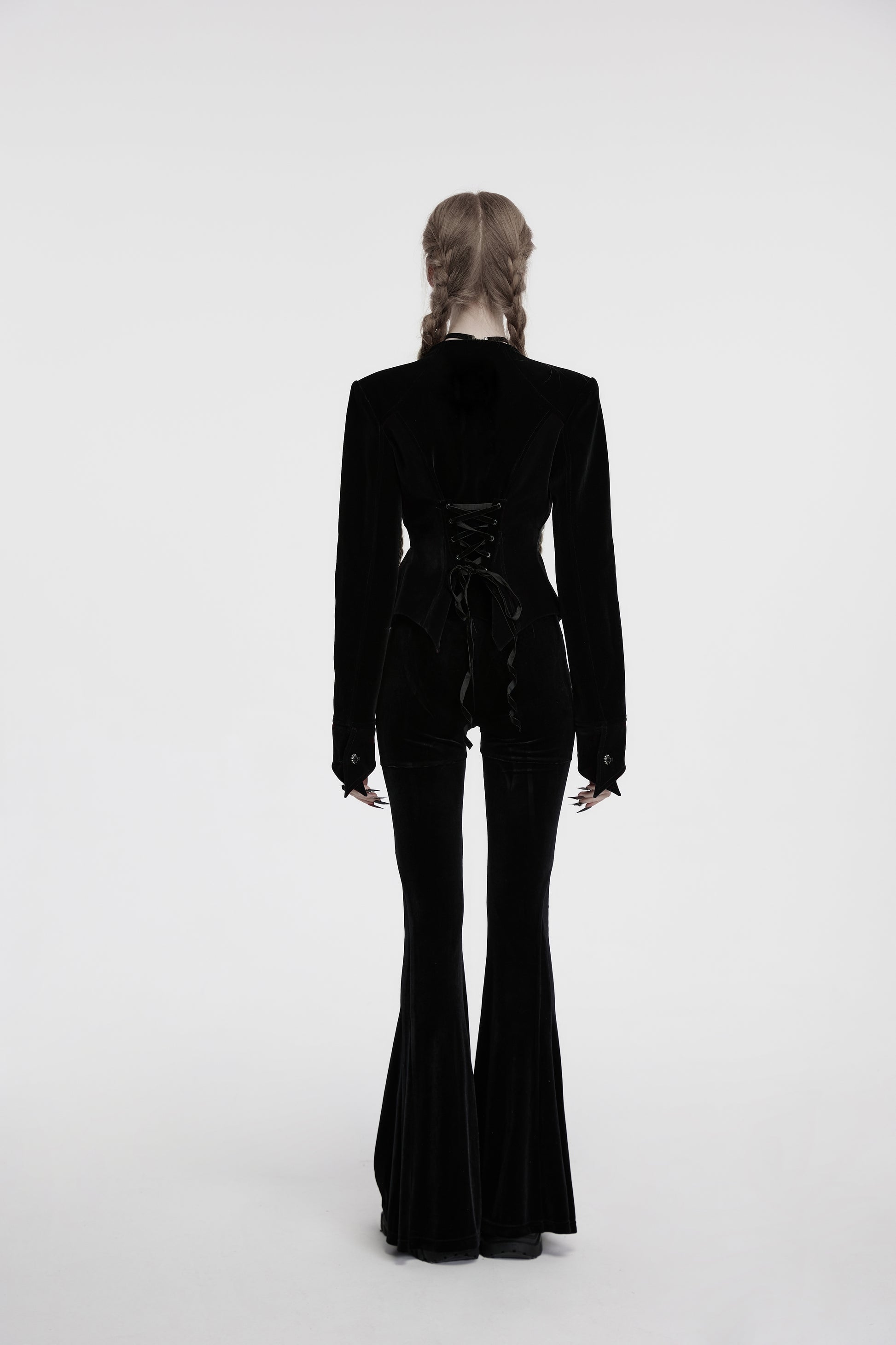 Figurbetonte, elegante Kurzjacke LORELEI NOIR JACKET aus schwarzem Samt von Punk Rave