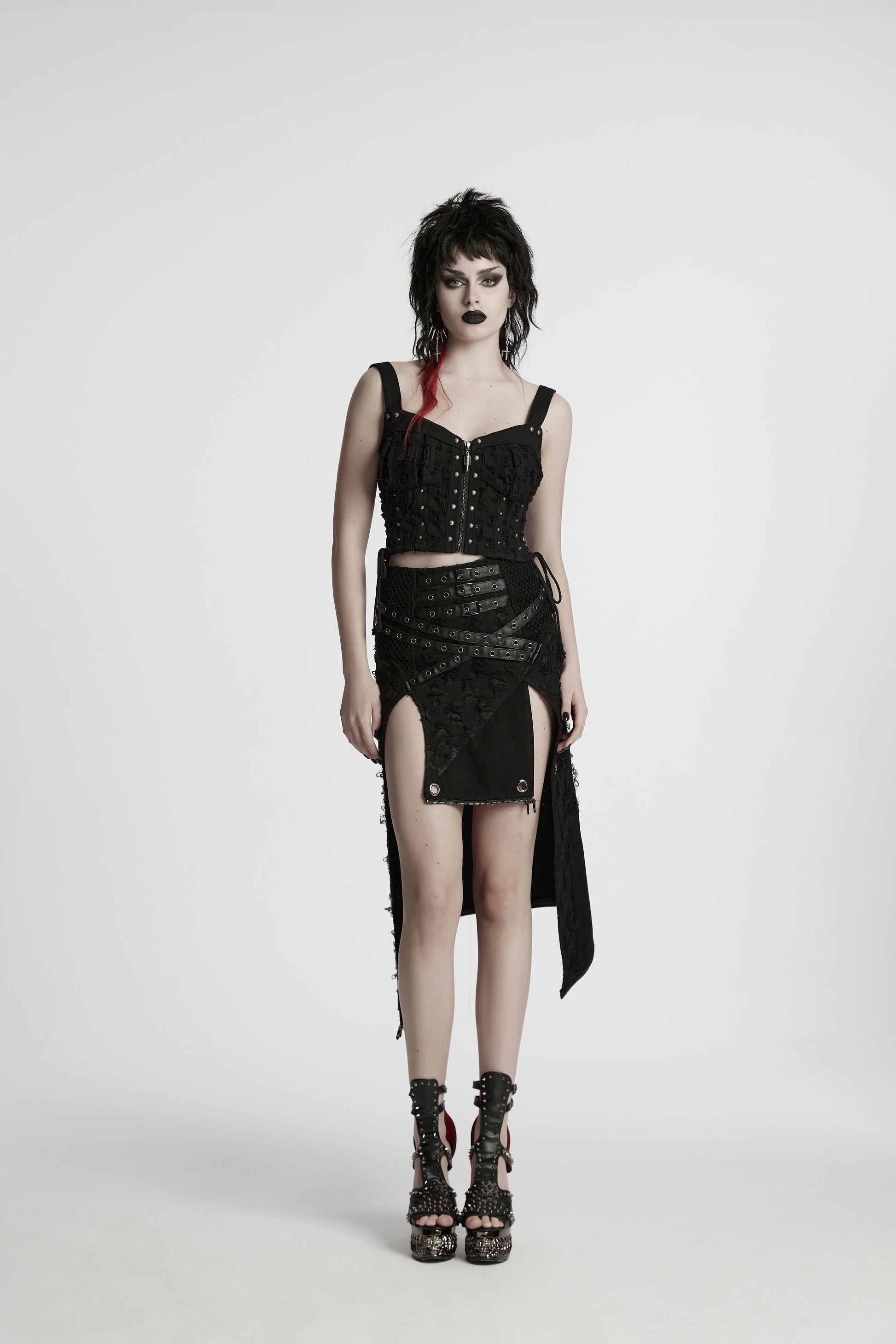 Schwarzer, langer Rock VOID WITCH POST APOCALYPTIC SKIRT im Distressed-Patchwork-Stil mit Schlitzen vorne und abnehmbarem Saum von Punk Rave