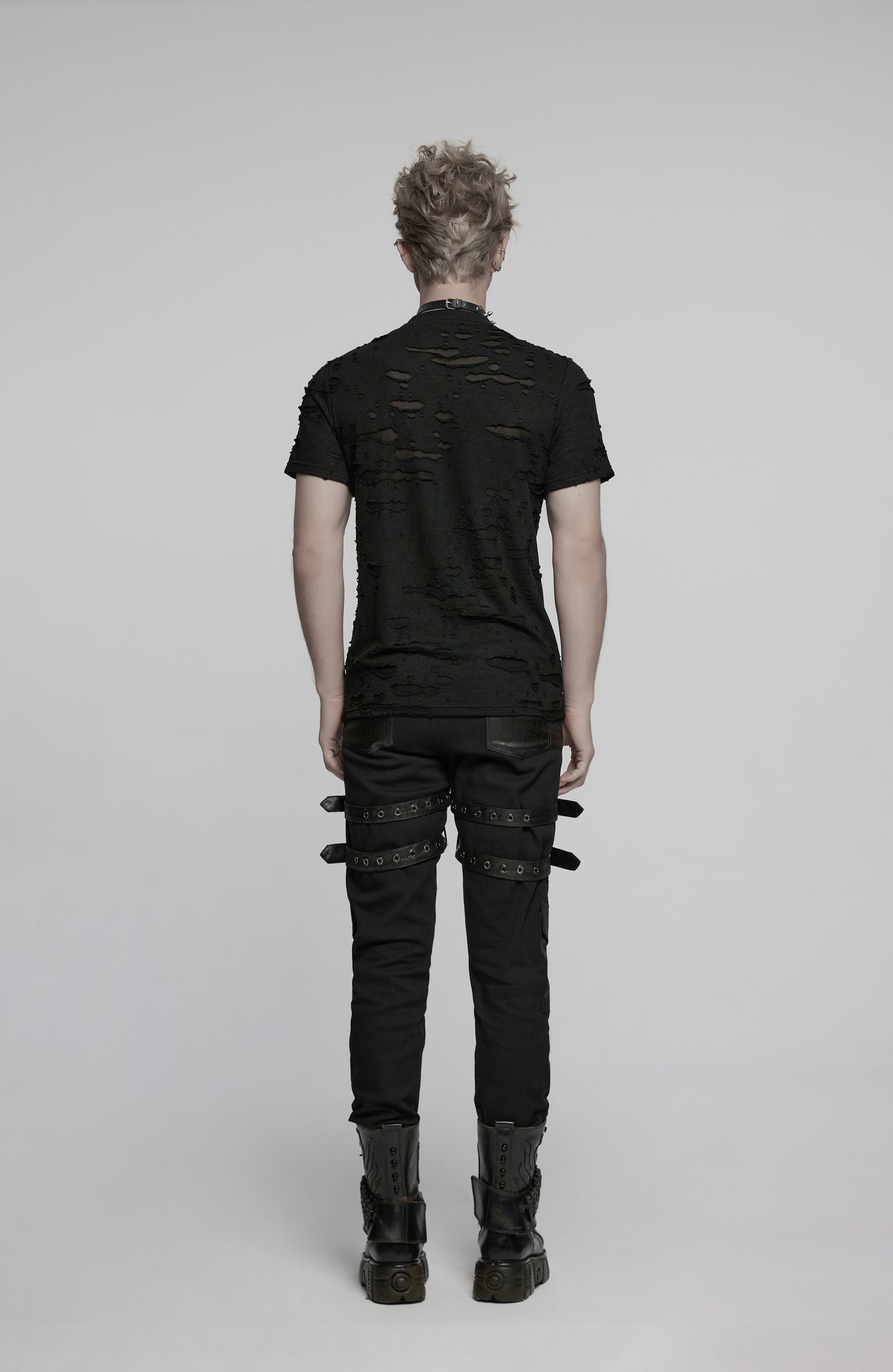 Figurbetontes T-Shirt DARK KNIGHT SHIRT im Used-Look mit Kunstlederriemen und Mesh-Einsätzen von Punk Rave