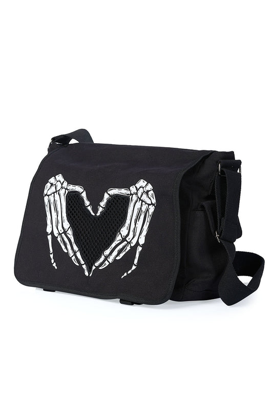 Schwarze Tasche DARKEST LOVE MESSENGER BAG mit Skeletthänden, die ein Herz formen von Banned