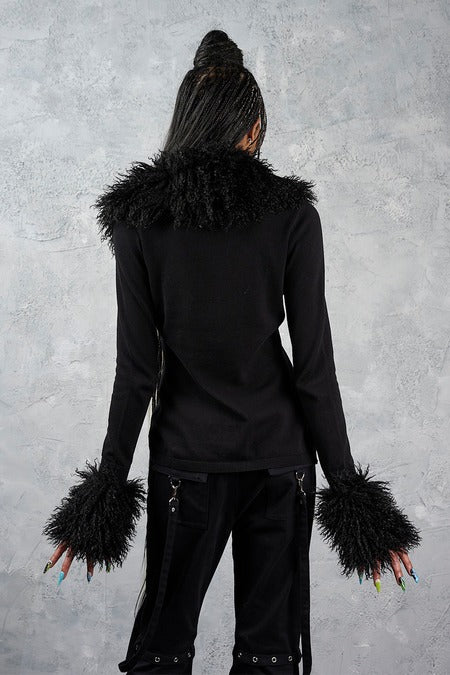 Schwarze Jacke Wicked Rose Cardigan mit schwarzen Kunstfelldetails an Ärmeln und Kragen von Banned