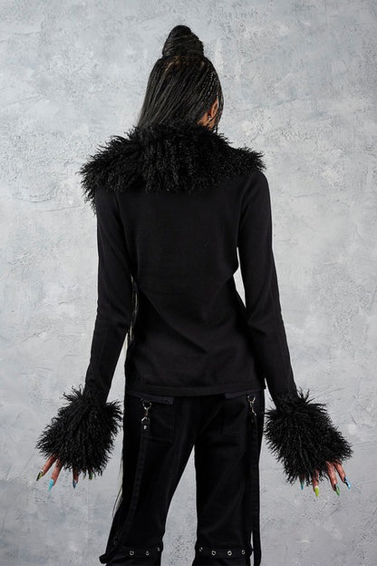 Schwarze Jacke Wicked Rose Cardigan mit schwarzen Kunstfelldetails an Ärmeln und Kragen von Banned