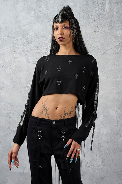 Schwarzer, bauchfreier Crossbound Crop Jumper mit Allover-Kreuzprint von Banned