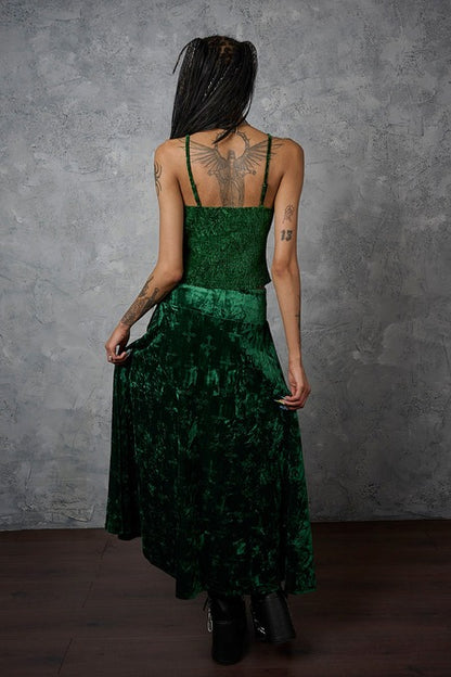 Grüner Rock Sanctum Velvet SKIRT Green mit Schnürung und Beinschlitz von Banned