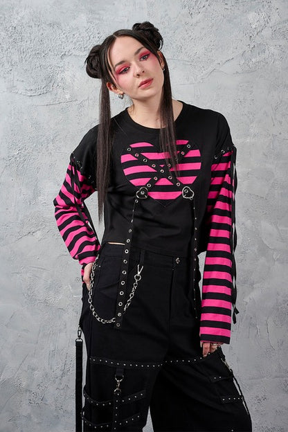 Schwarz-pinkes Oberteil My Heart Hacker Top Pink mit gestreiften Details und Zierriemen von Banned