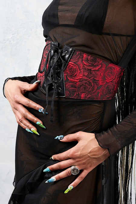 Schwarz-roter Korsettgürtel Crimson Thorn Rose Corset Belt mit Rosenprint von Banned