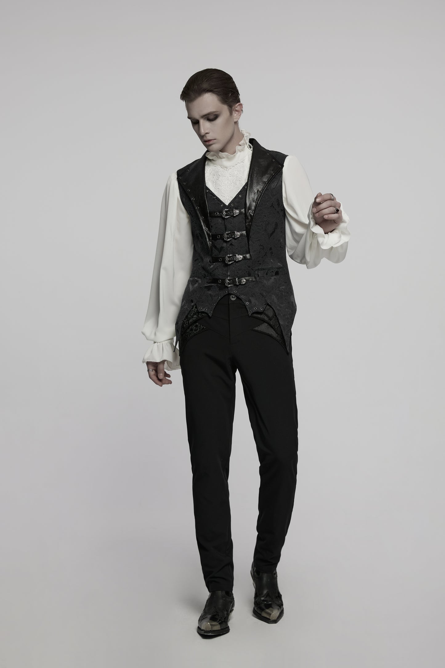 Figurbetonte Weste THE LANNISTER BROCADE VEST aus Brokatstoff mit Kunstlederdetails von Punk Rave