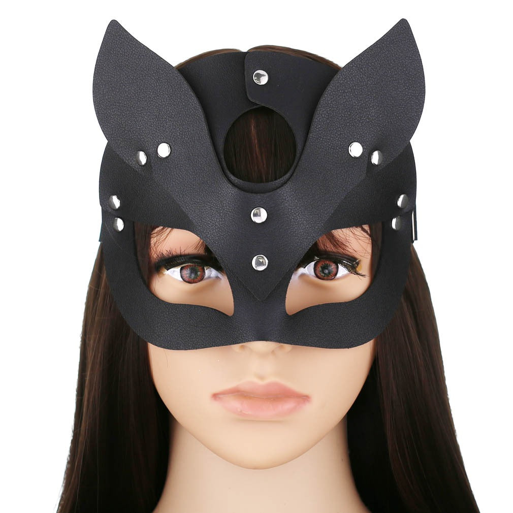 Schwarze Kunstledermaske KITTY MASK mit Katzenohren von Moon Attic