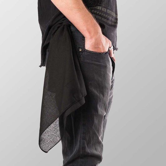 Komplett schwarzes Bandana Kopftuch