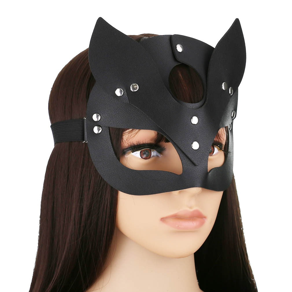 Schwarze Kunstledermaske KITTY MASK mit Katzenohren von Moon Attic