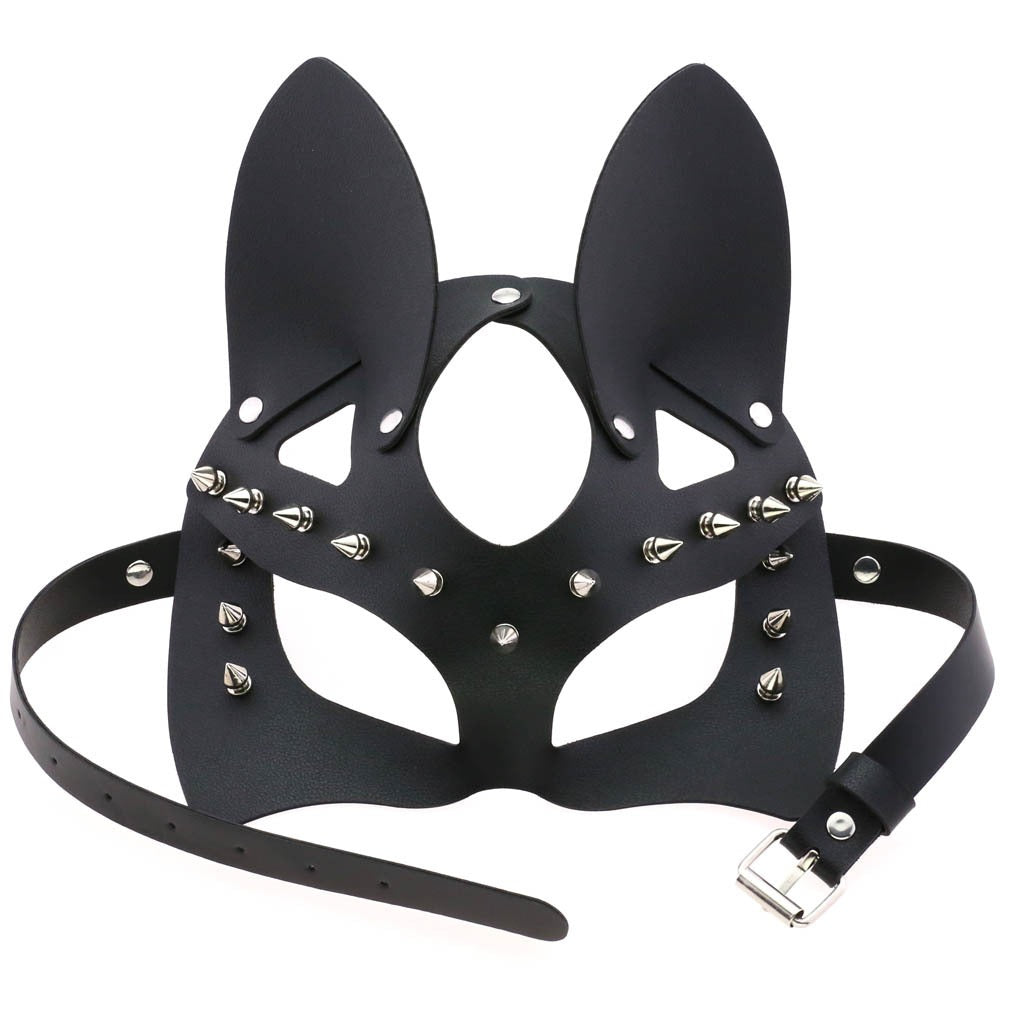 Schwarze Kunstledermaske BUNNY SPIKE MASK mit Killernieten und Hasenohren von Moon Attic