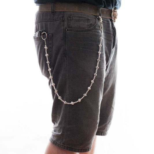 Silberfarbende Rockabilly Würfelkette Weiß Kledin mit weißen Würfeln im 3D-Design