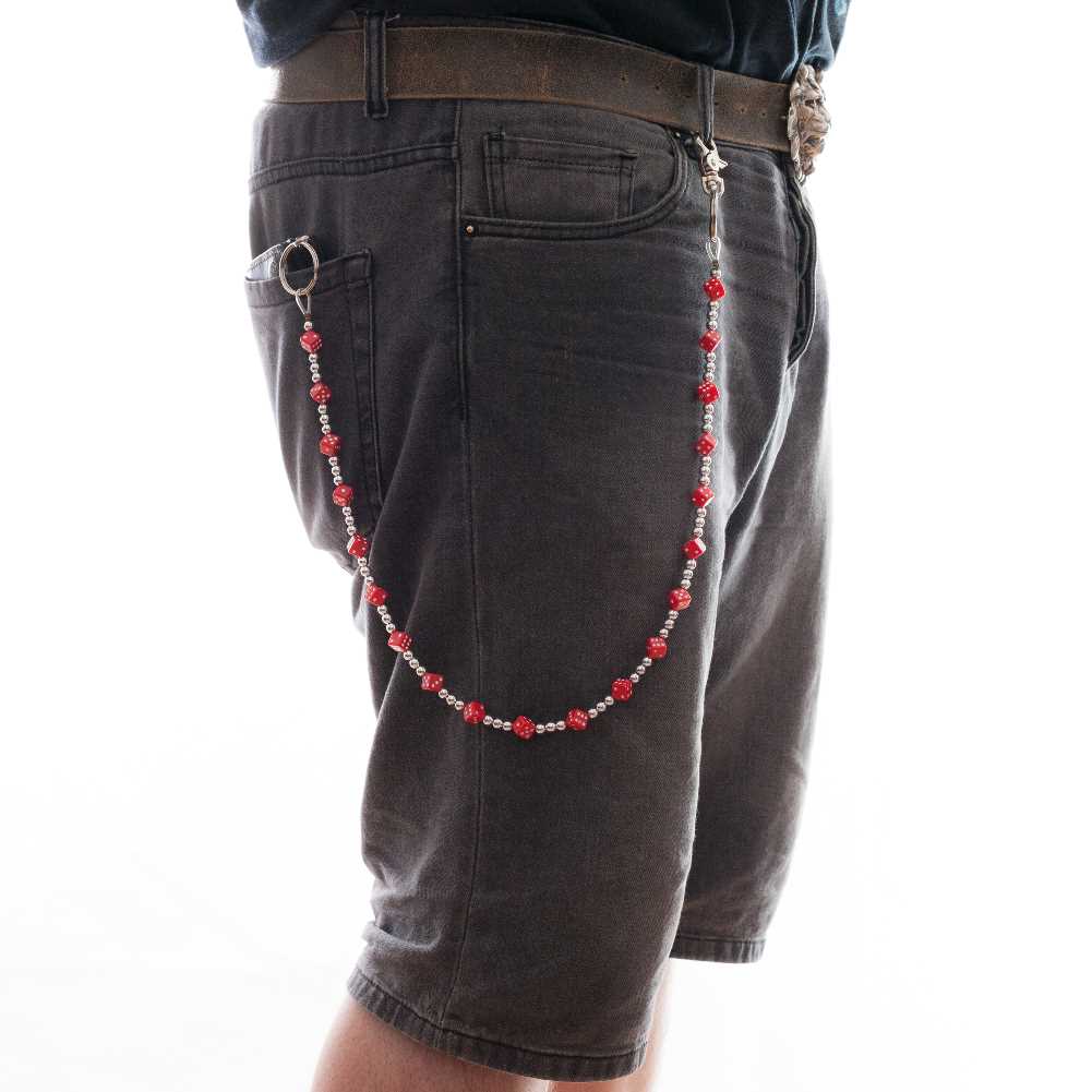 Silberfarbende Rockabilly Würfelkette Rot mit kleinen roten Würfeln mit weißen Punkten im 3D-Design