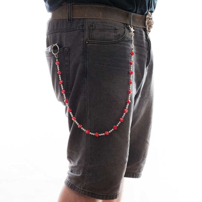 Silberfarbende Rockabilly Würfelkette Rot mit kleinen roten Würfeln mit weißen Punkten im 3D-Design