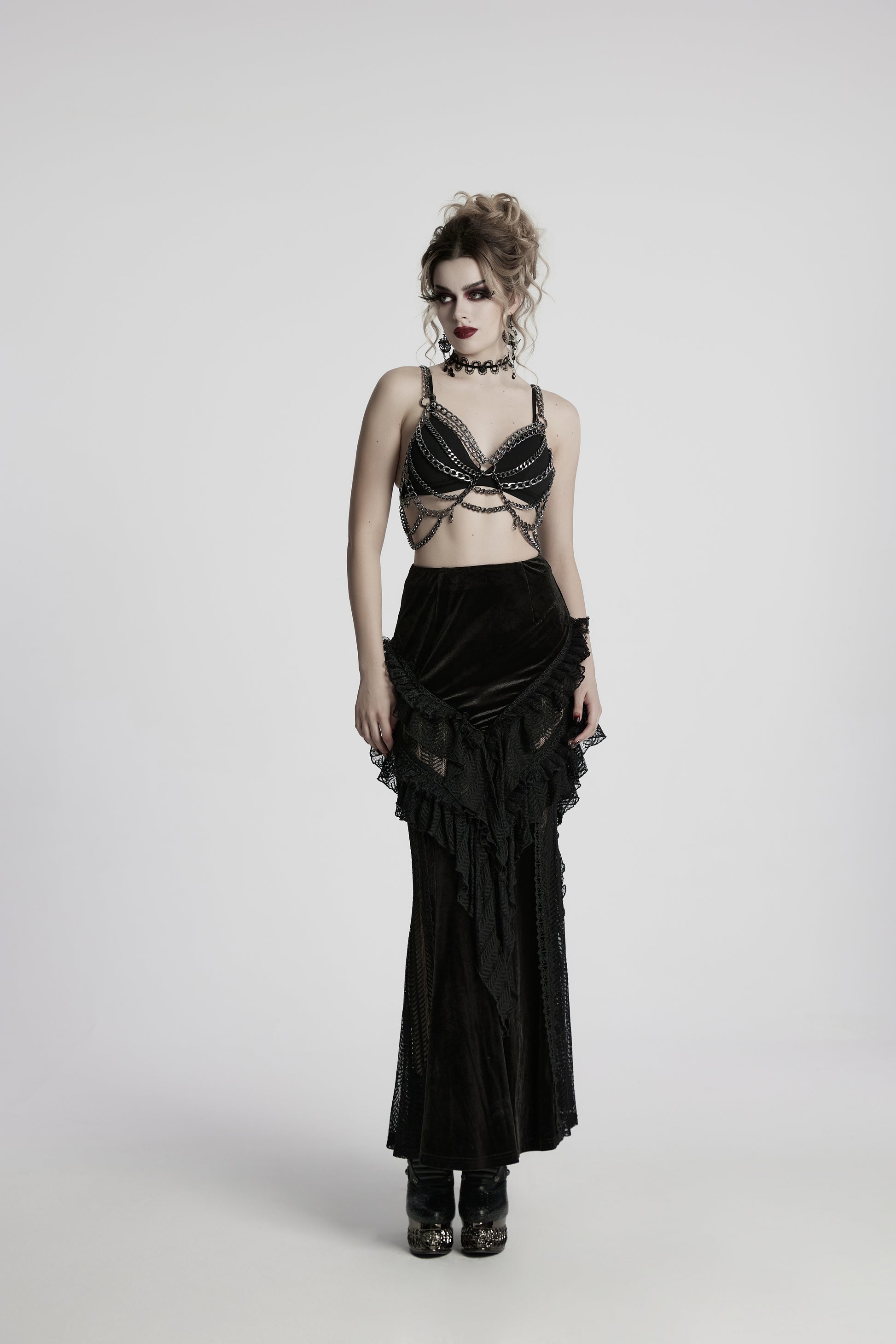 Schwarzer, langer Samtrock DAHLIA DARK MAXI SKIRT im Meerjungfrauen-Stil mit Rüschendetails und transparenten Einsätzen von Punk Rave